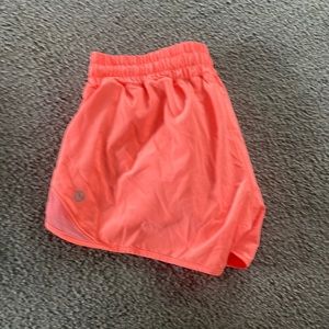 Hottie toddy lulu lemon shorts size 4